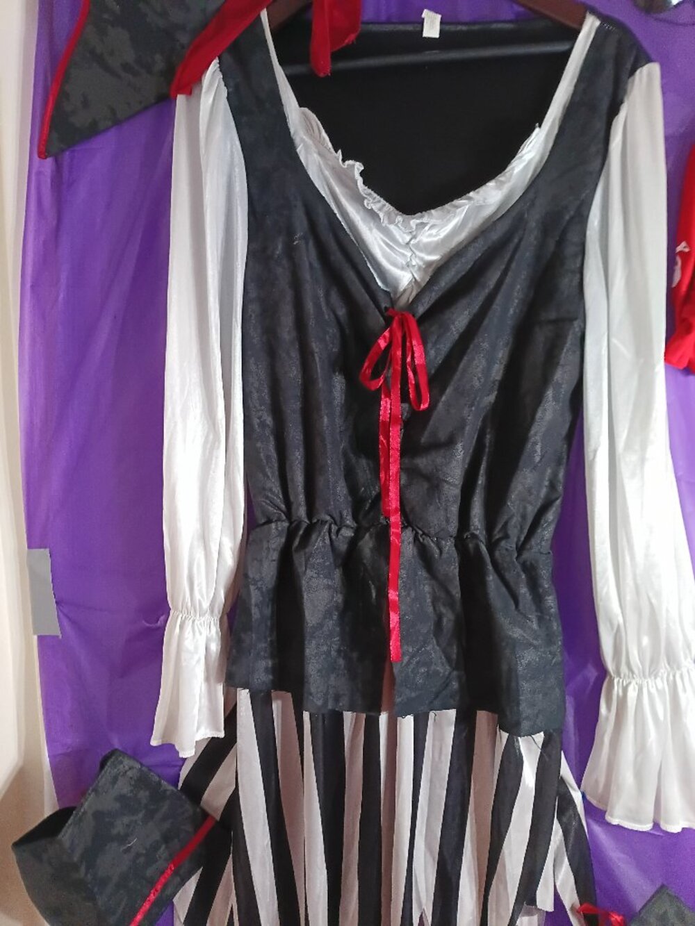 Costume Female Pirate Costume Size Large to Extra Large
